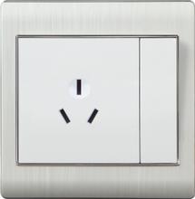 大板一开16A三孔