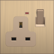 13A 250V~ 3 pin socket with switch