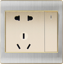 大板双控一开五孔